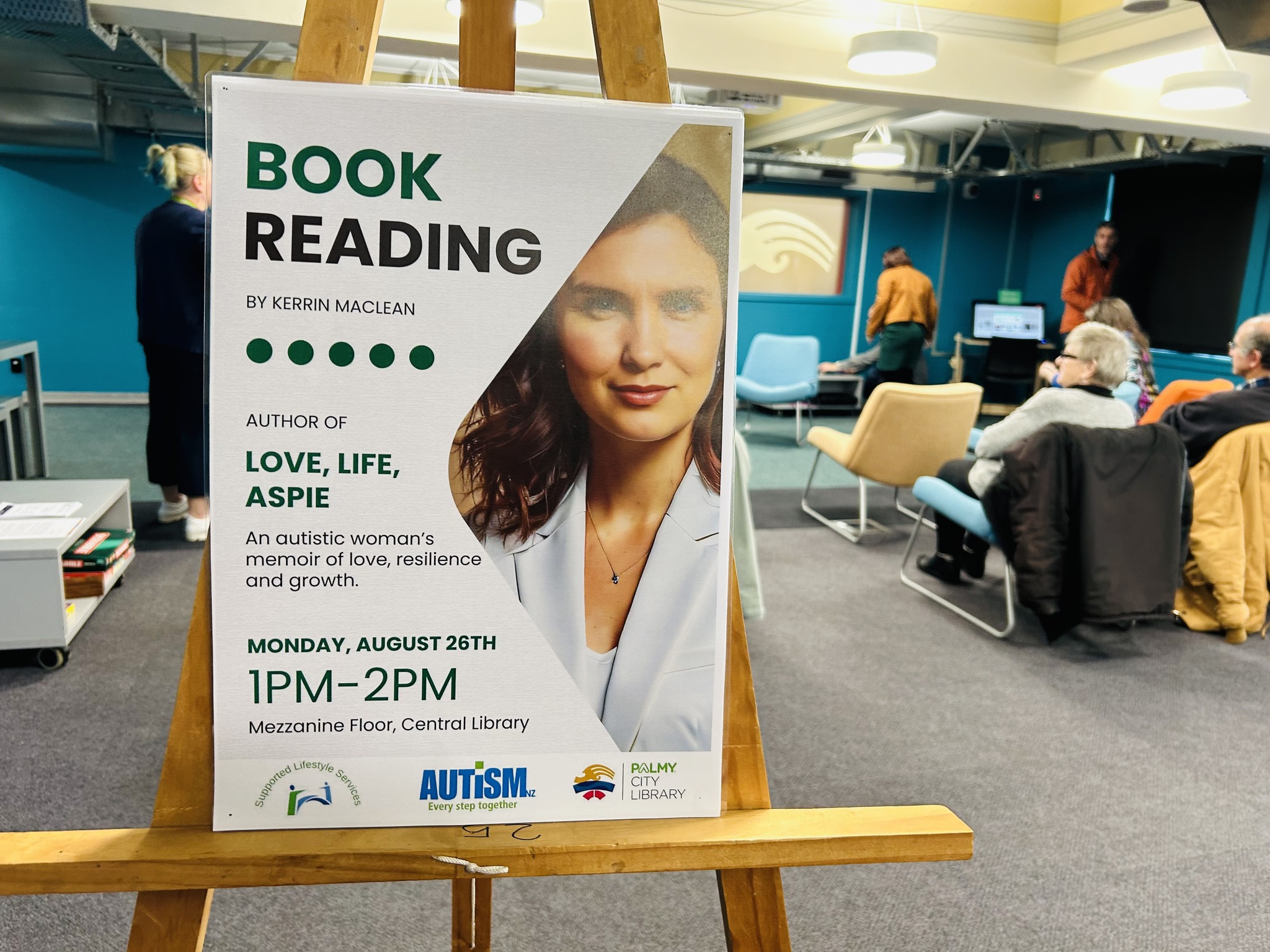 Audience attending an Aspie Answers book-reading event